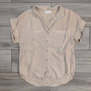 🥁 Bella Dahl Slouchy Short Sleeve Button Down Top In Soft Tan